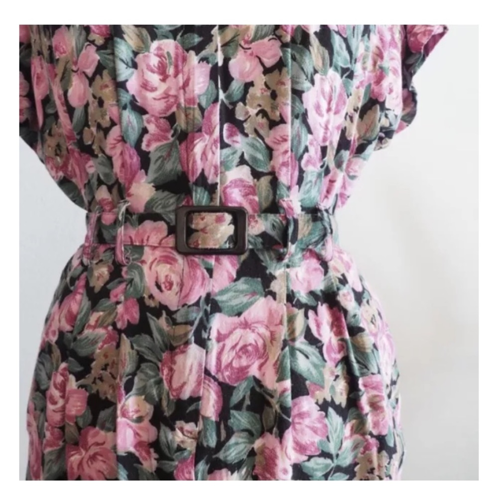 1980’s does 1940’s Rayon floral dress - Picture 4 of 6